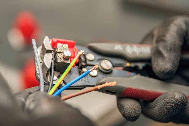 Best Affordable Emergency Electrician  in Parma Heights, OH